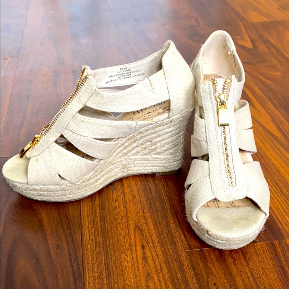 Women’s wedge